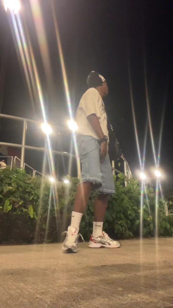 @EL YOUNGKING👑