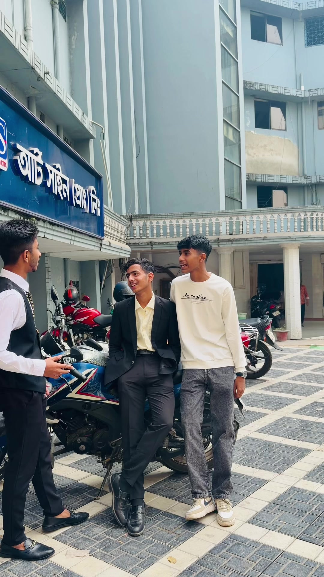 @𝐒𝐢𝐝𝐝𝐢𝐤 990