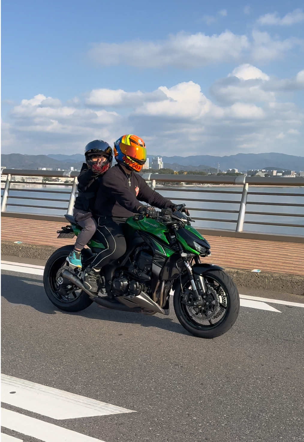 @むきお
