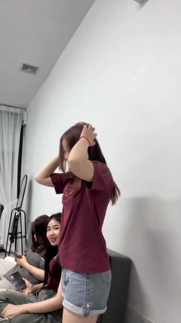 @Ly Neth