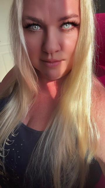 @Its Me I am Sherri🇨🇦❌🌻💛👑