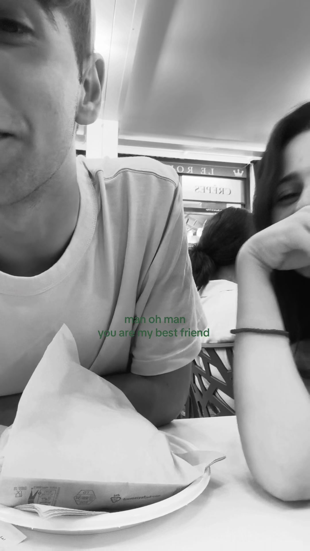 @NICOLE🐝