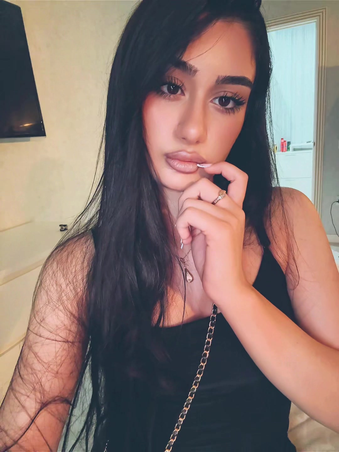 @Karine🇦🇲