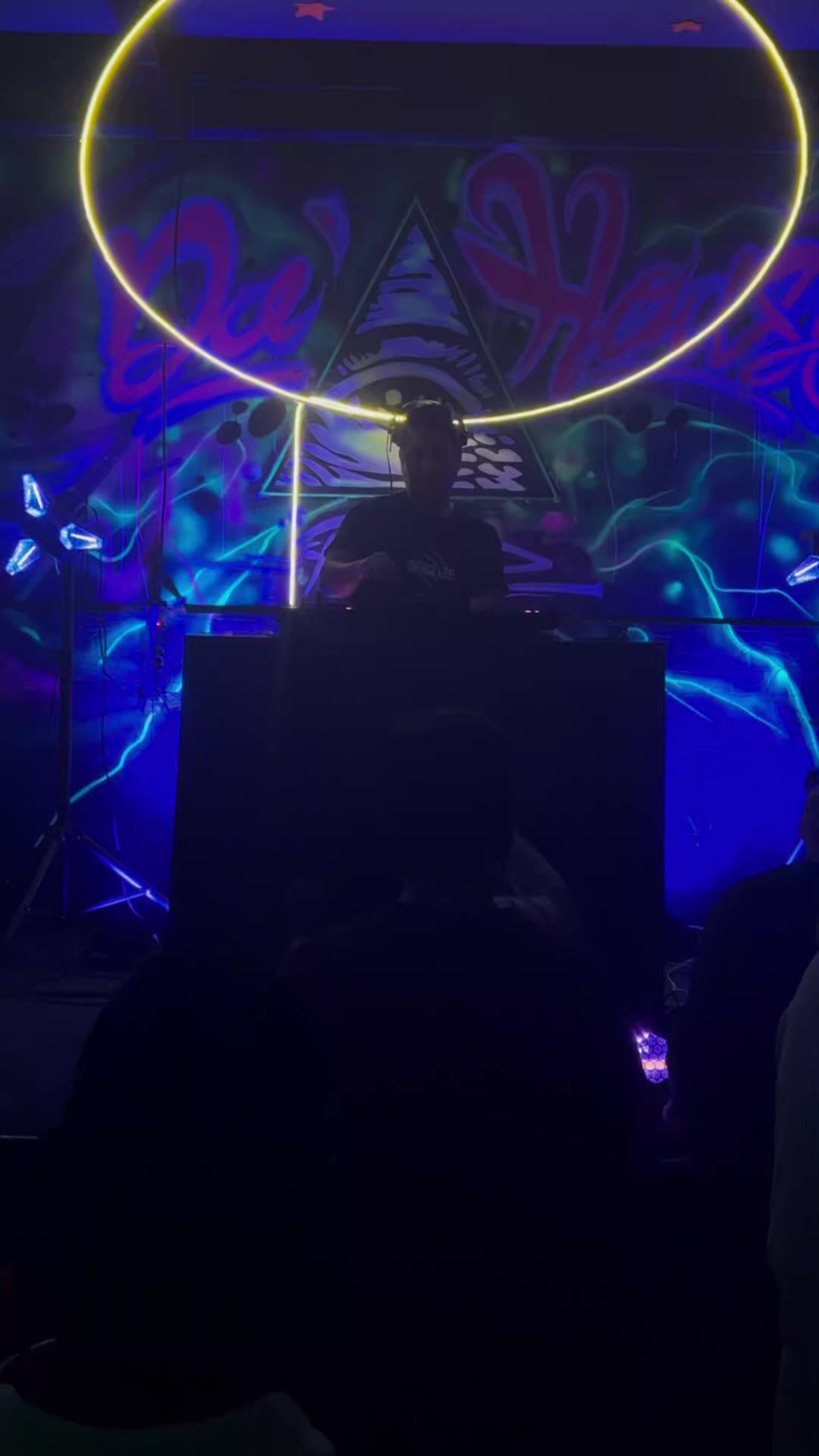 @MikeMadHouse