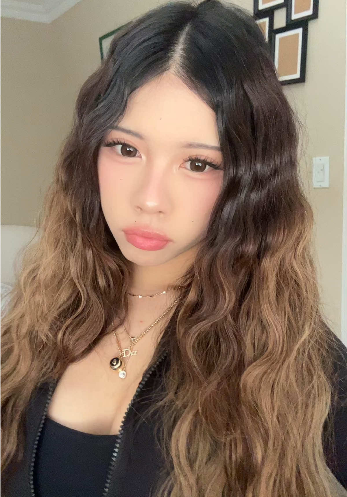 @CHLOE C