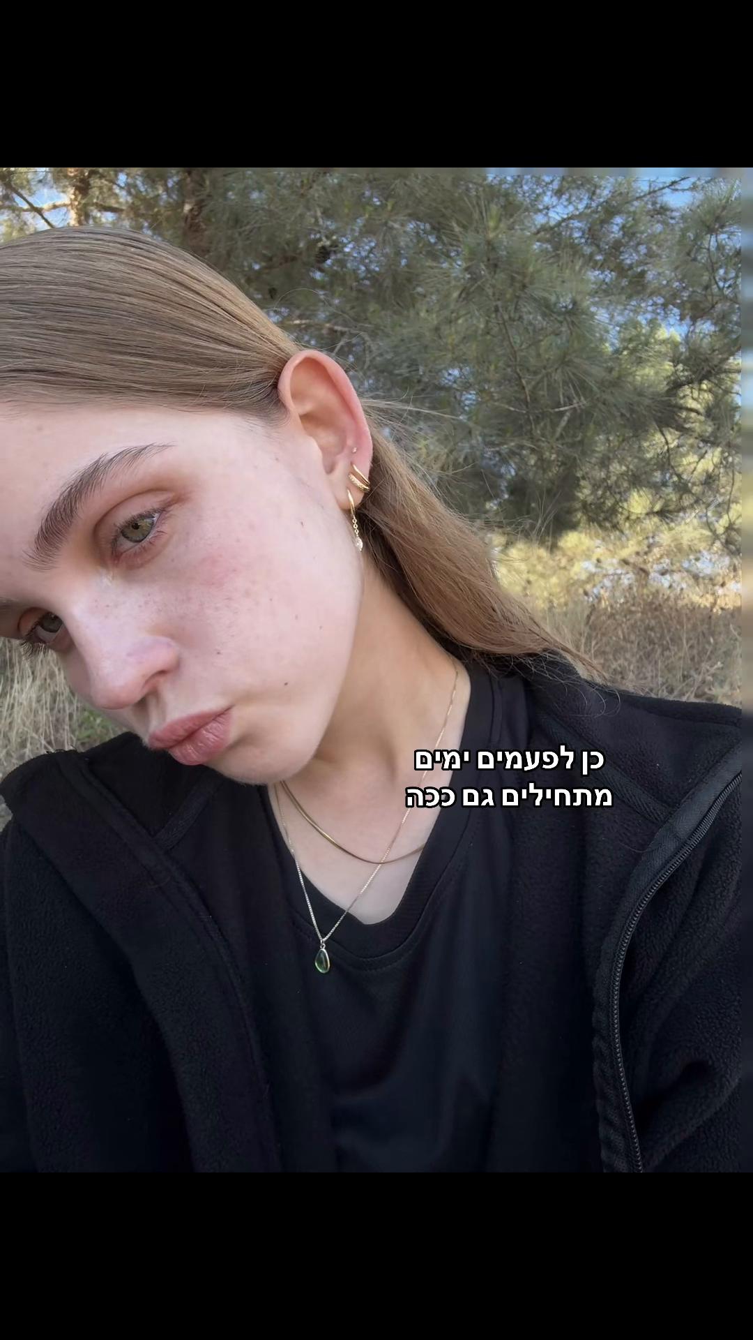 @):)