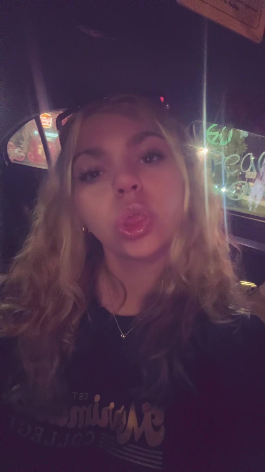 @🤓