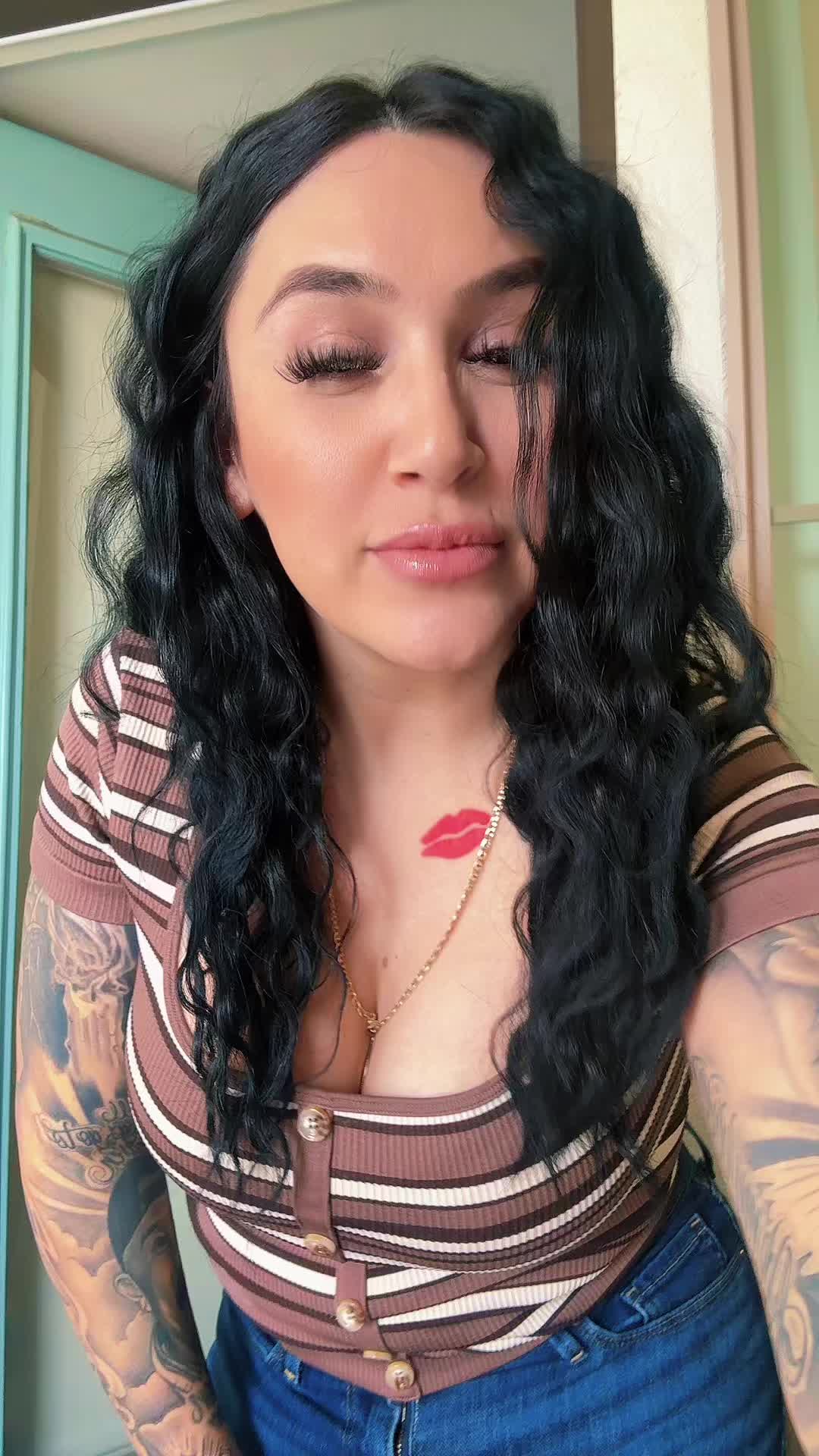 @𝐕𝐞𝐞 𝐃𝐢𝐚𝐳 ✨