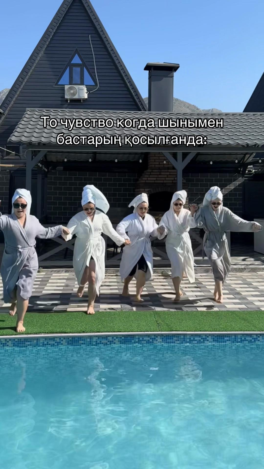 @UGС |Mom |model