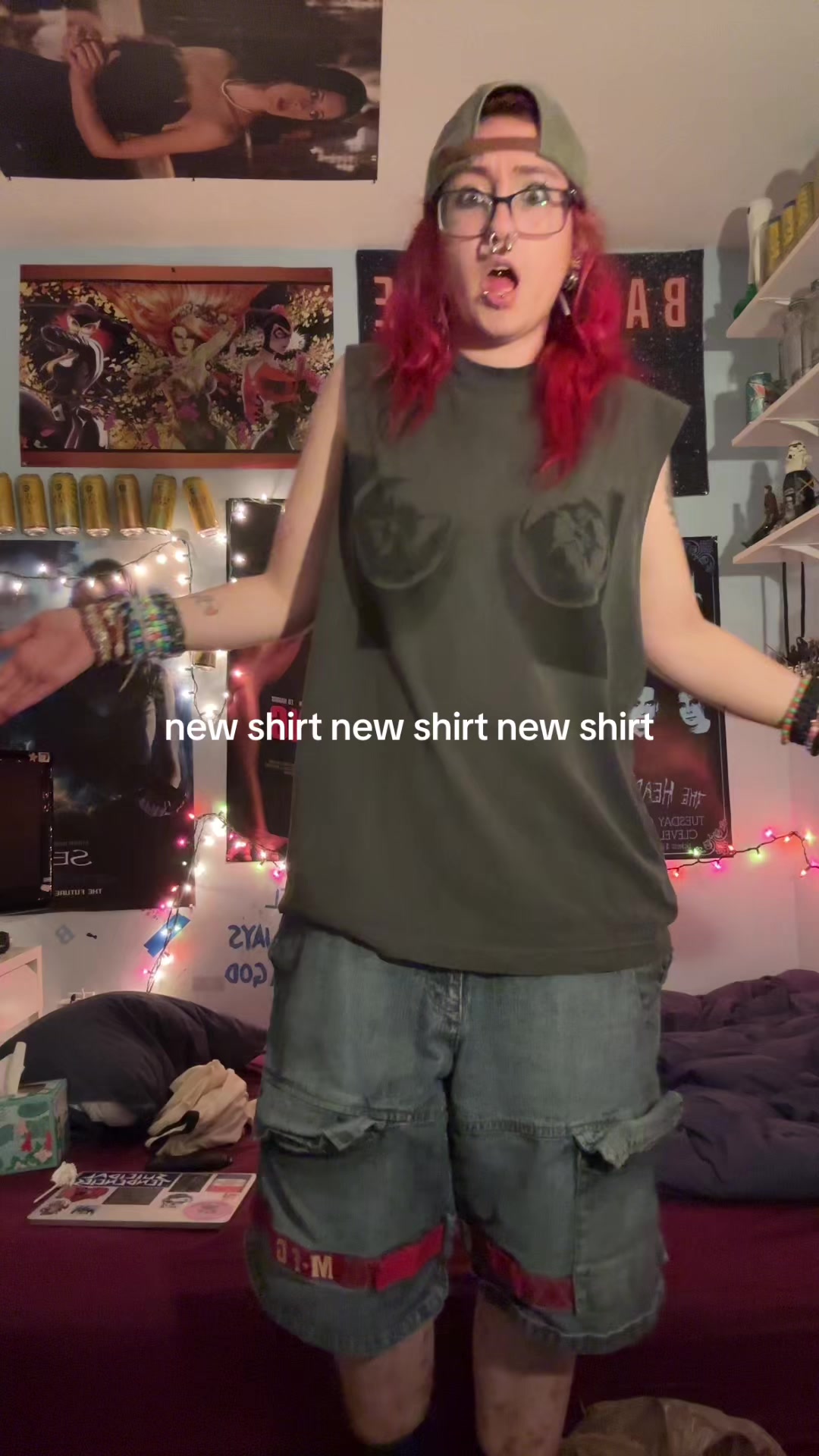 @armless.cum.circle