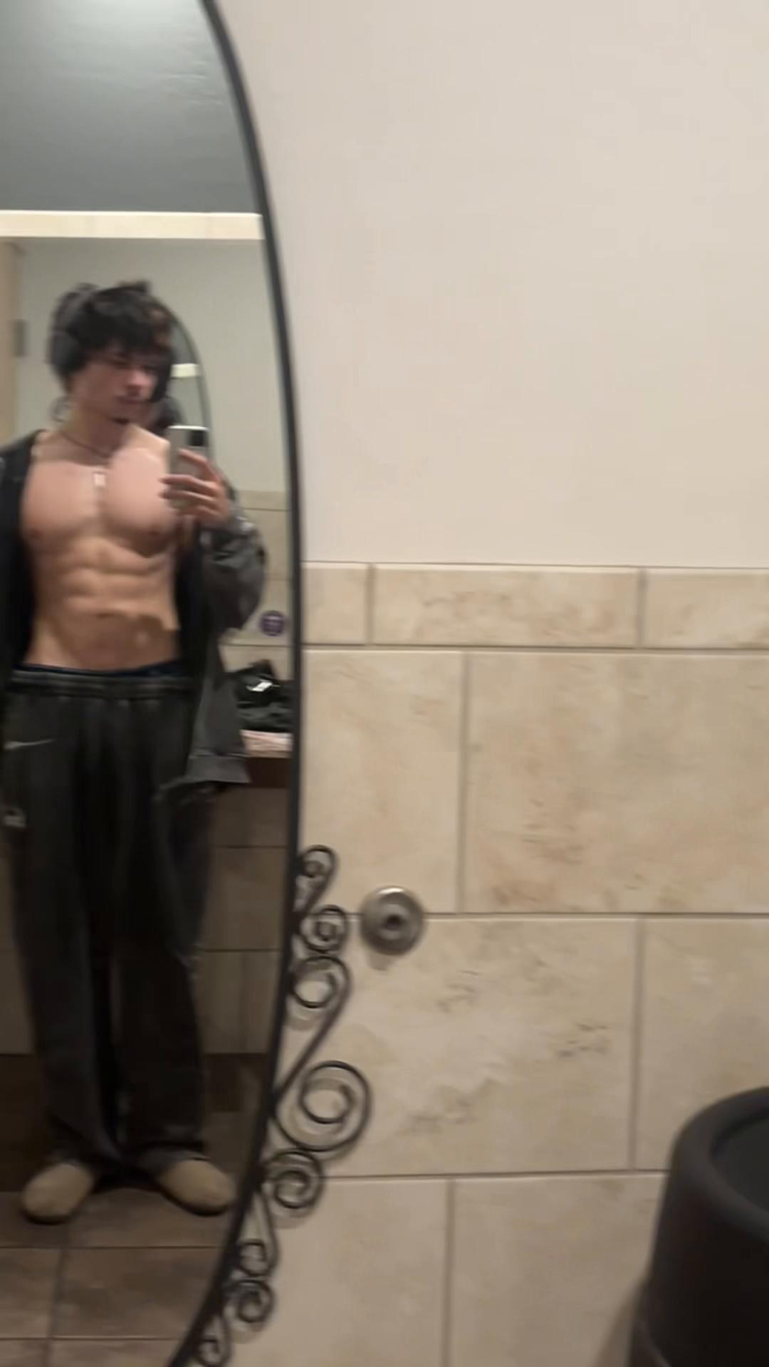 @phyz3k3
