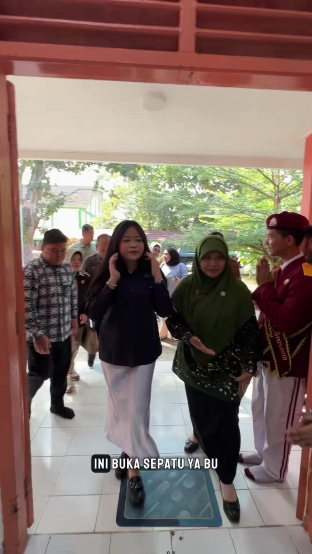 @dr. Ratu Tenny Leriva, M.M