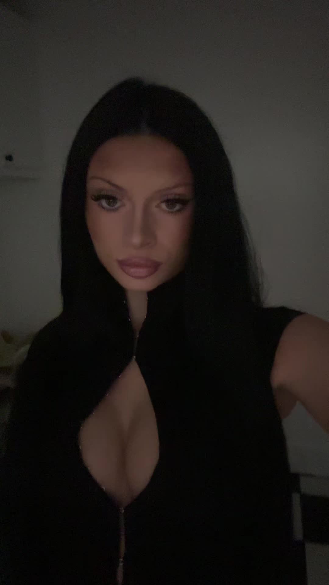 @monibagparis