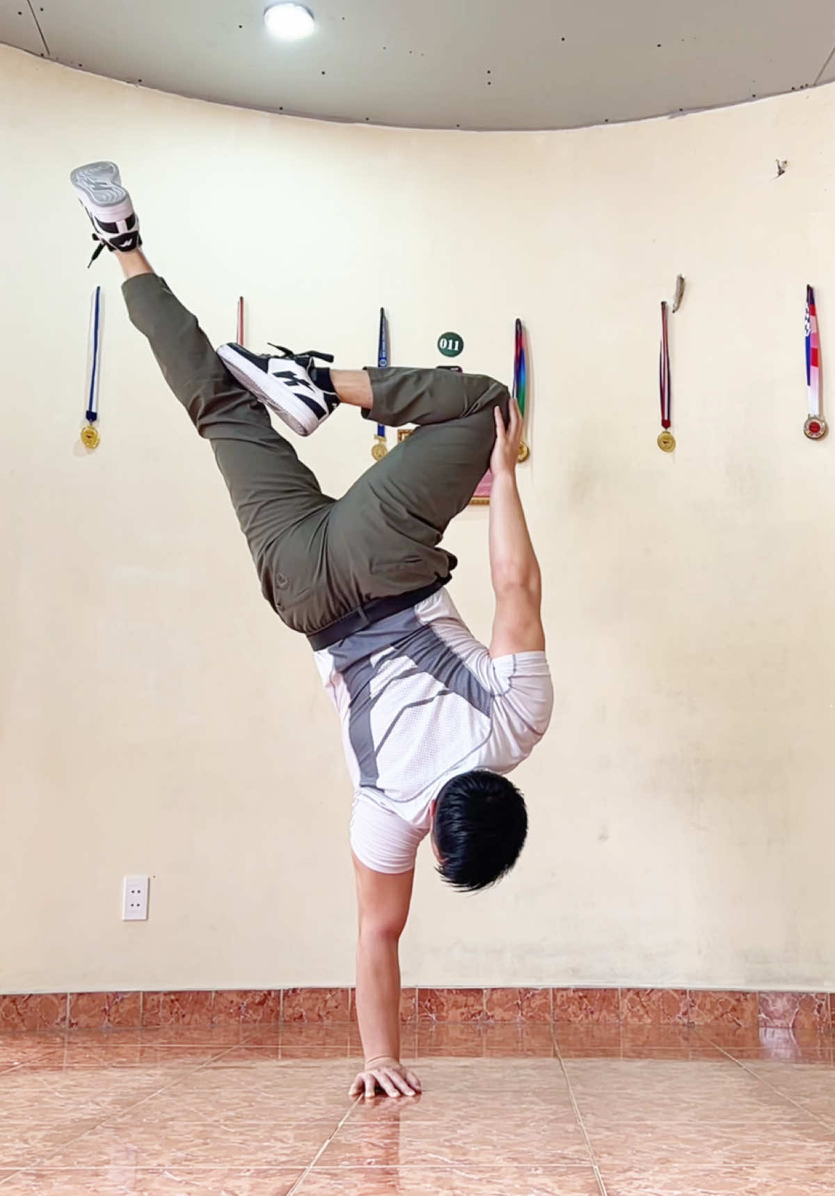 @L&ecirc; Phạm Thế Vũ