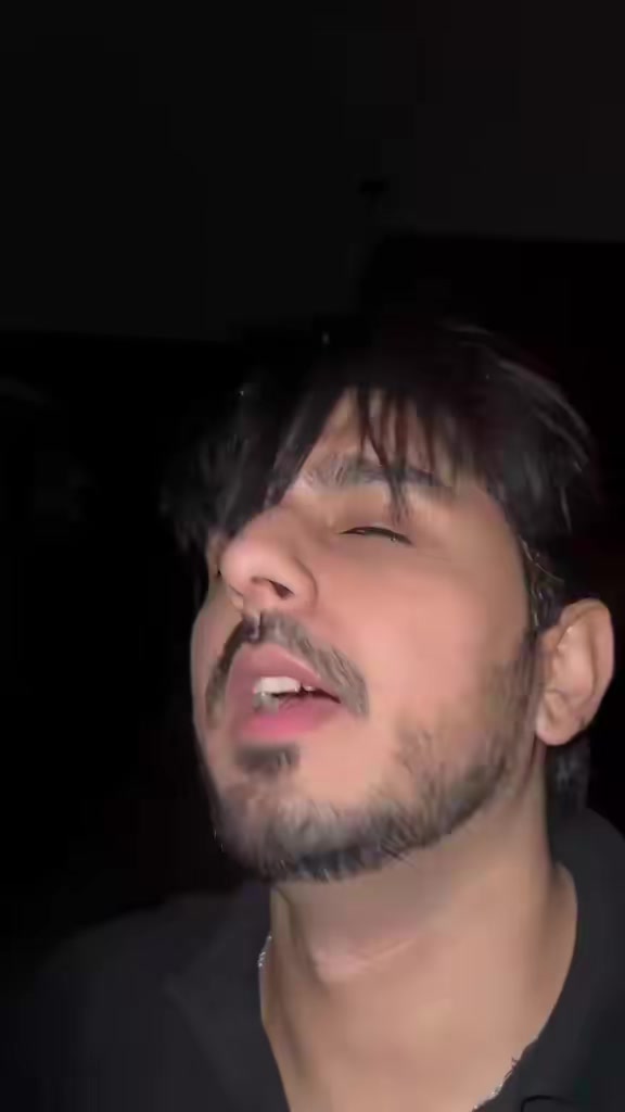 @Basuu💓👀