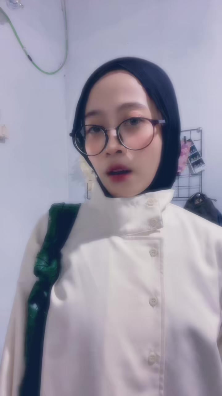 @Tyas Larasati 🌸✨