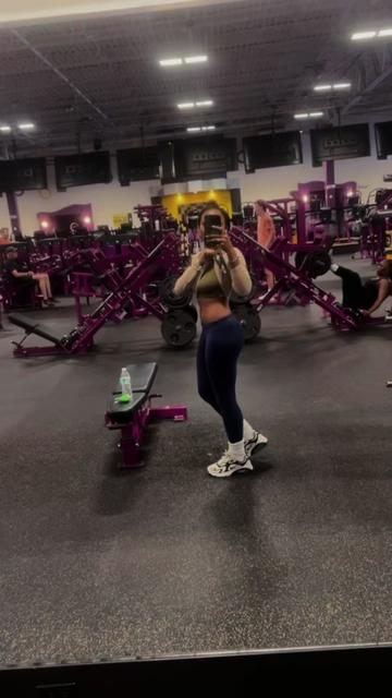 @Therealg0ldie