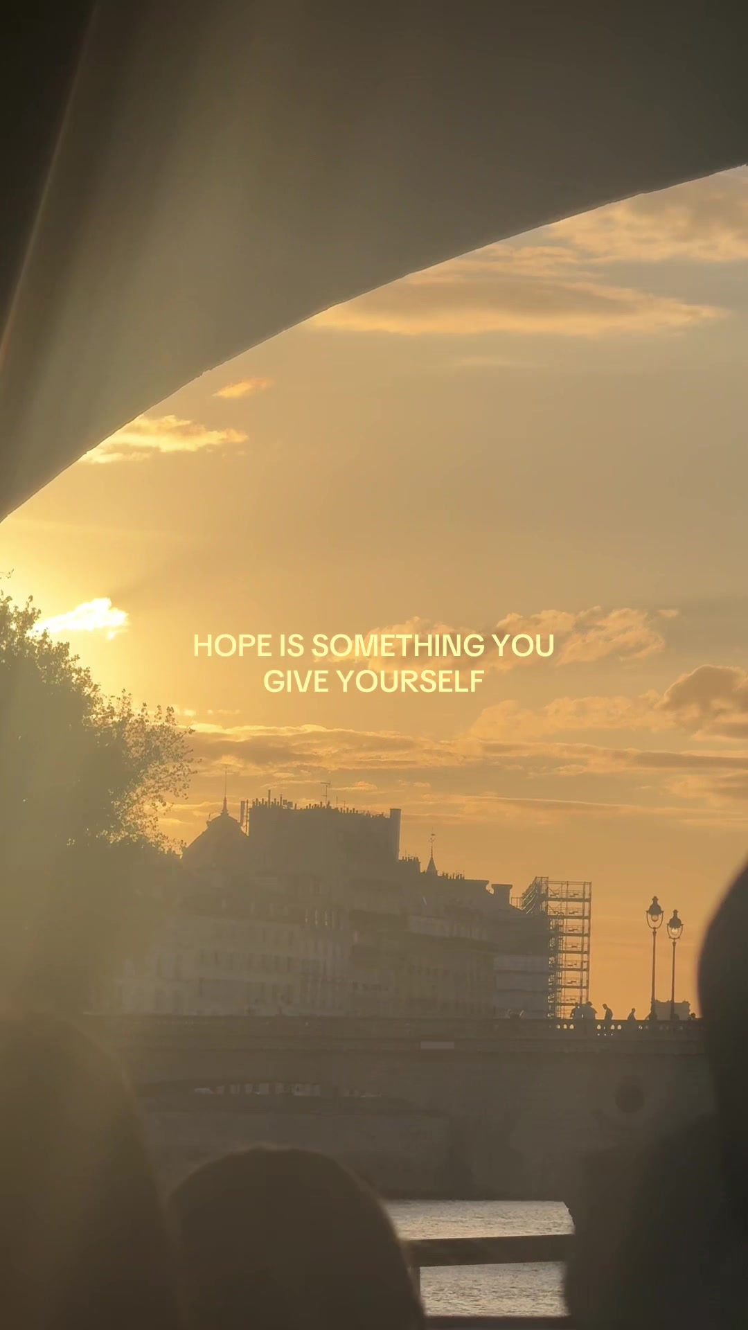 @Neon Dreams