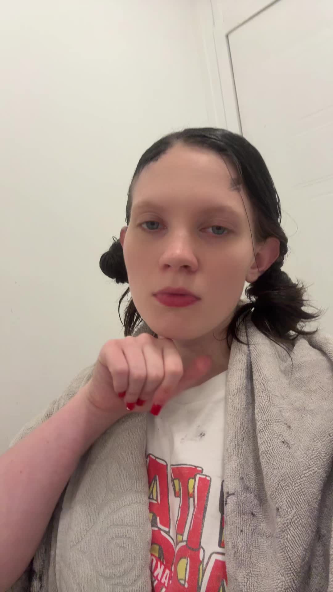 @Shay🦋.