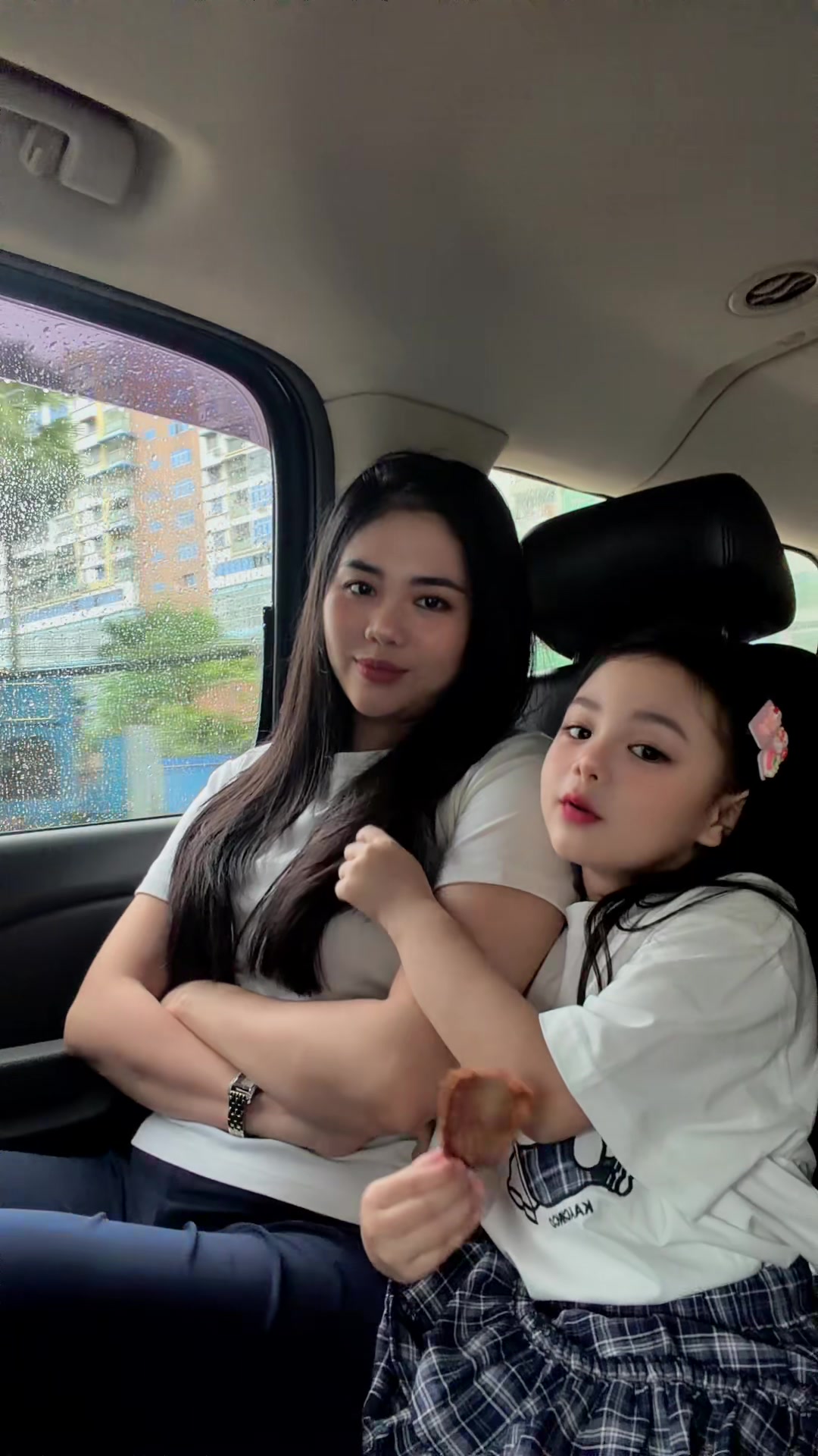 @Khin Hlwan