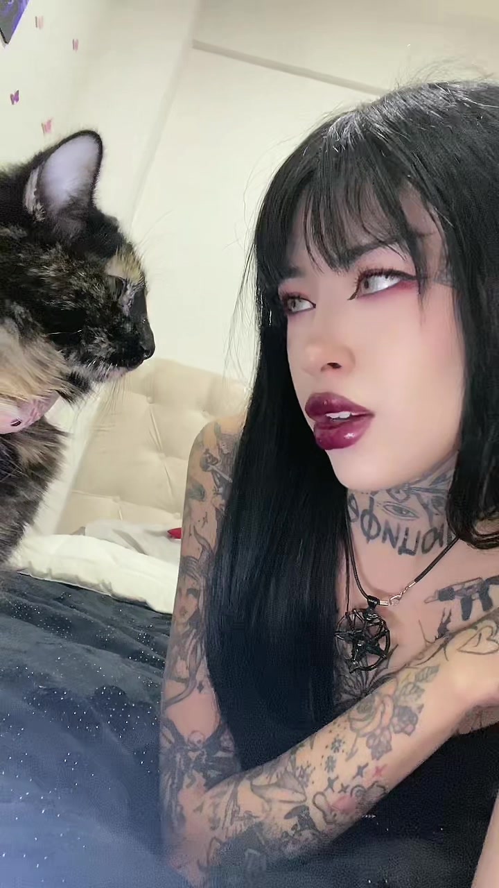 @Erika Dusk 🦇