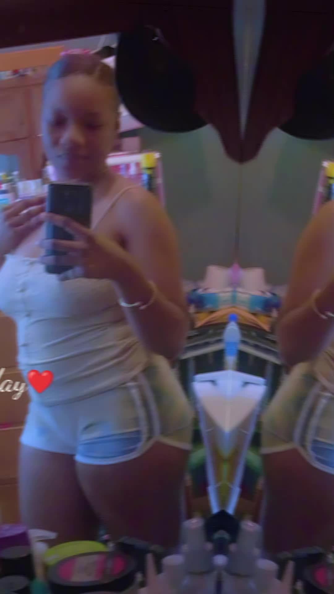 @Chelseechels