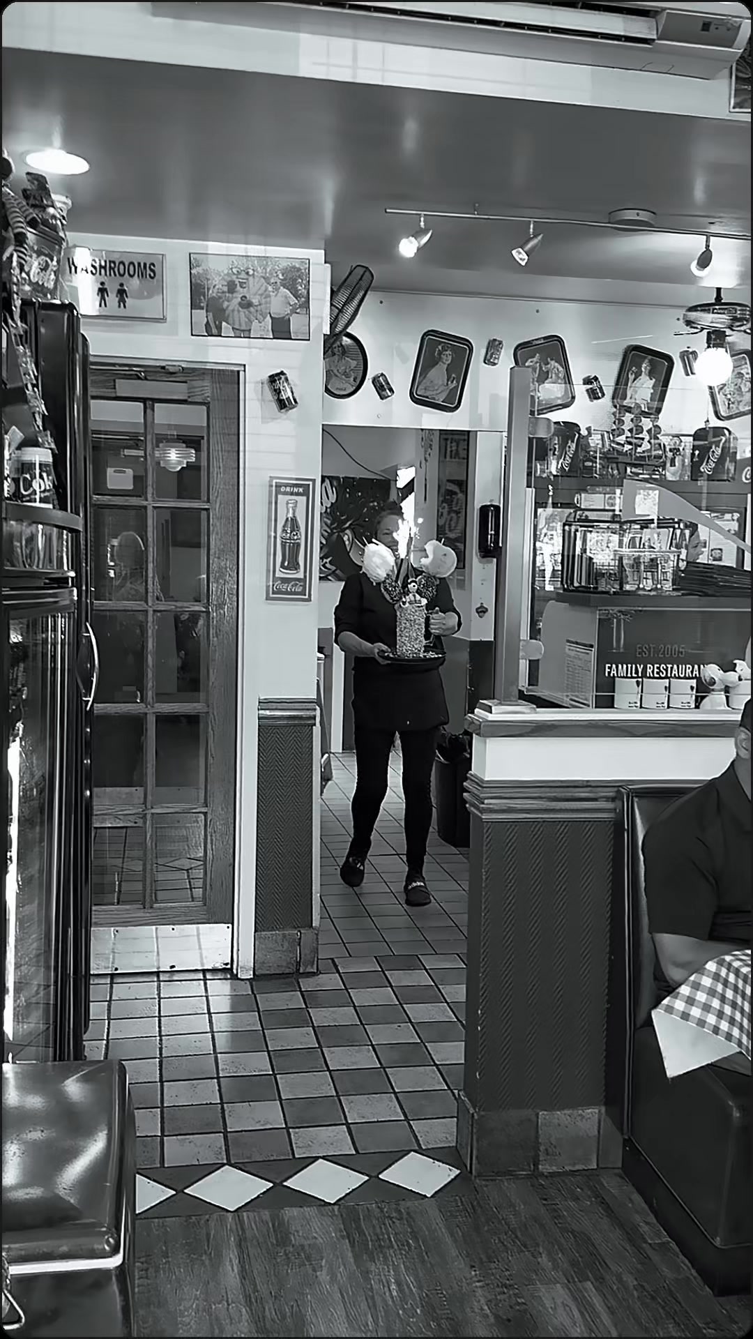 @Troy&rsquo;s Diner Inc