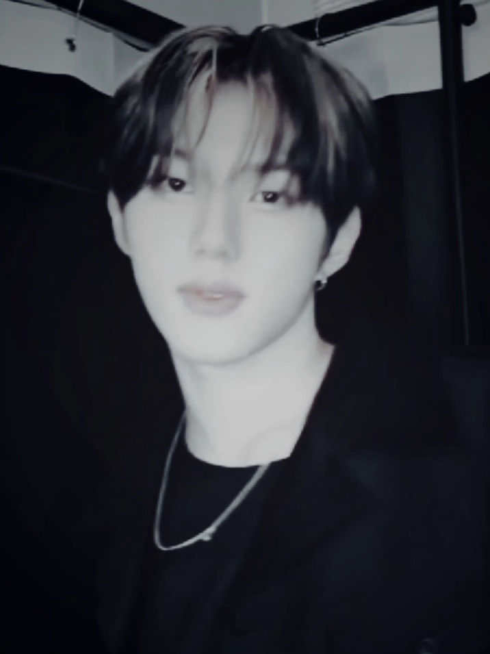 @bi ☽˚.⋆