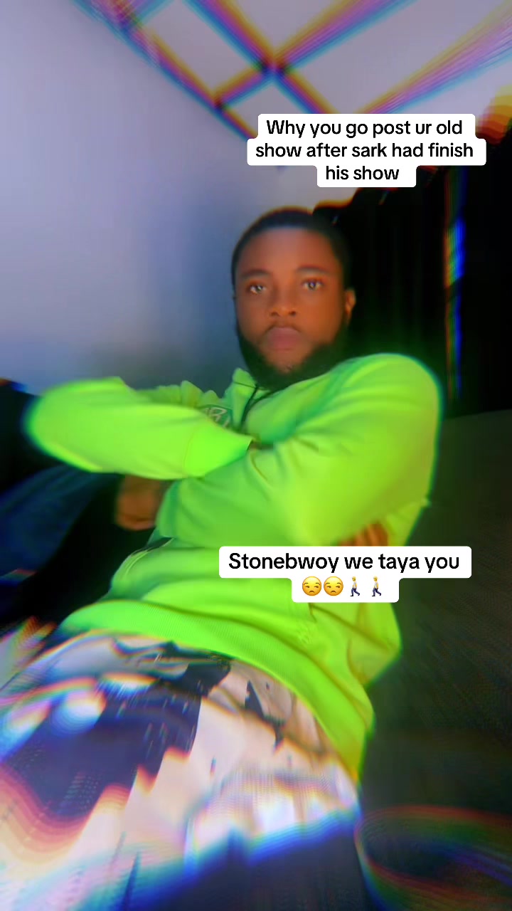 @THE GREEN HOODIE GUY ๐๐