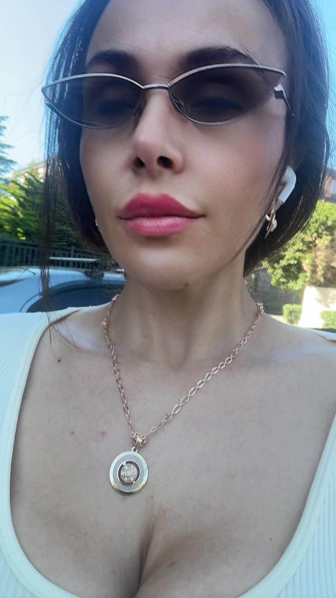 @Иса