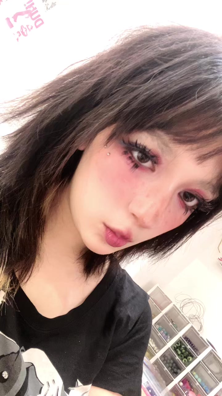 @mel_alien0
