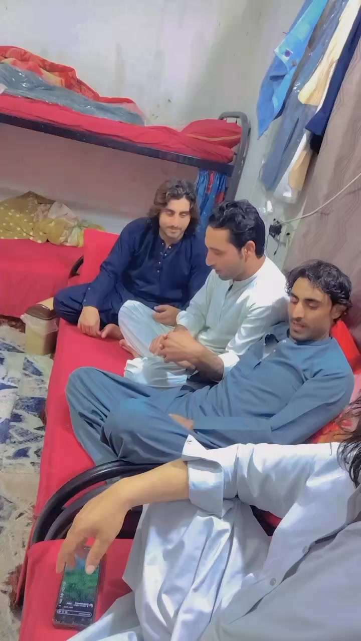 @Izzat Khan3407