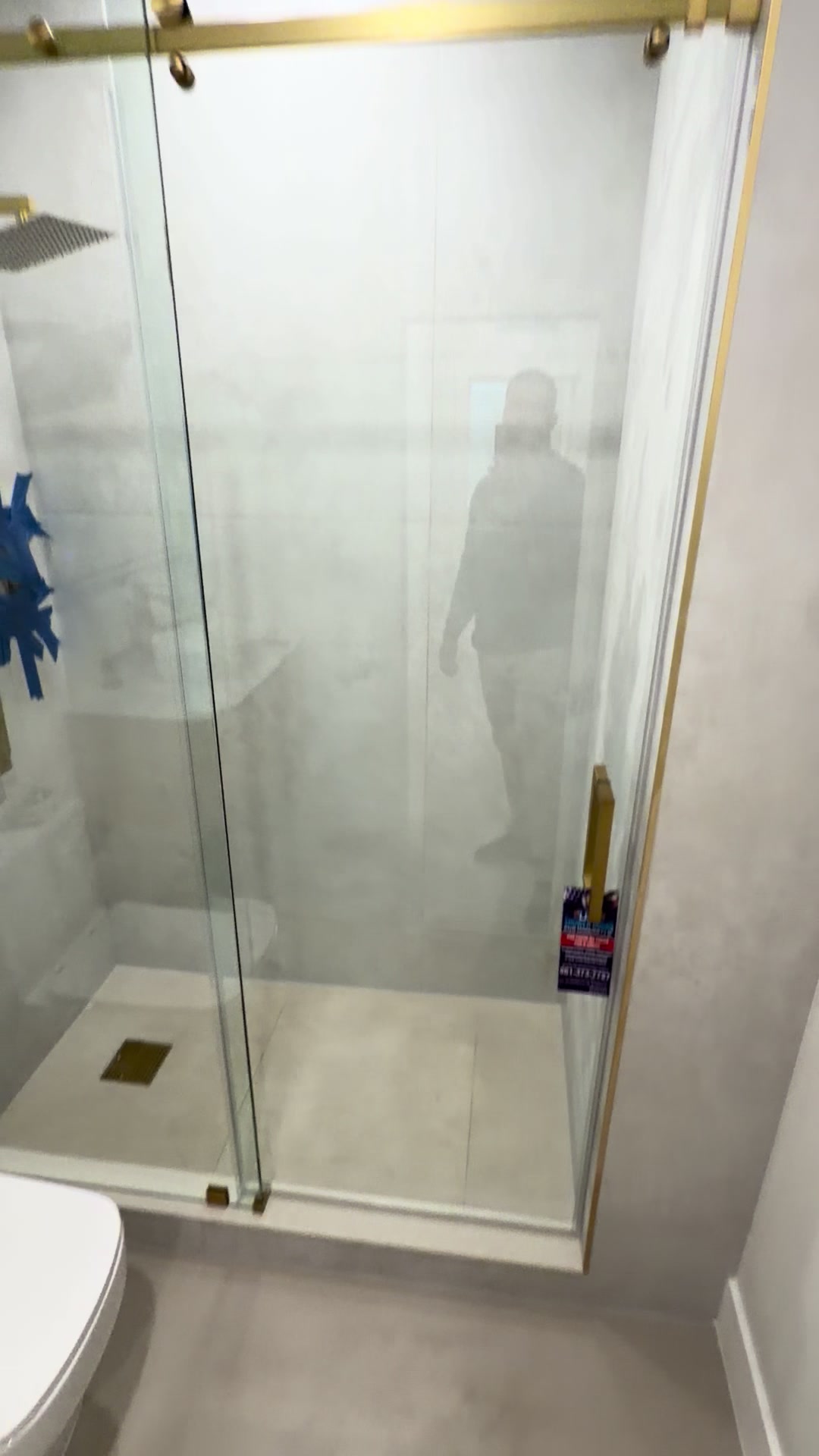 @Lion Shower Doors