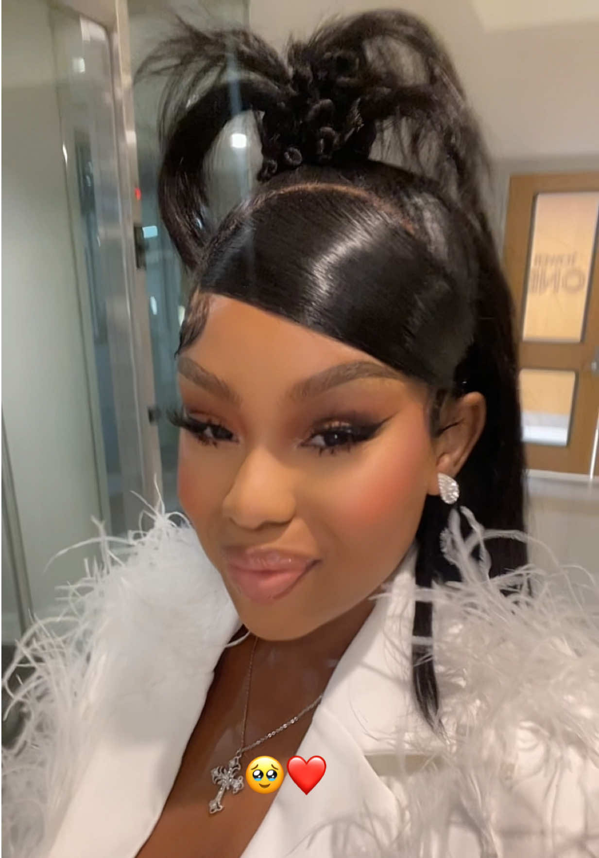 @PRAISE🧸🎀