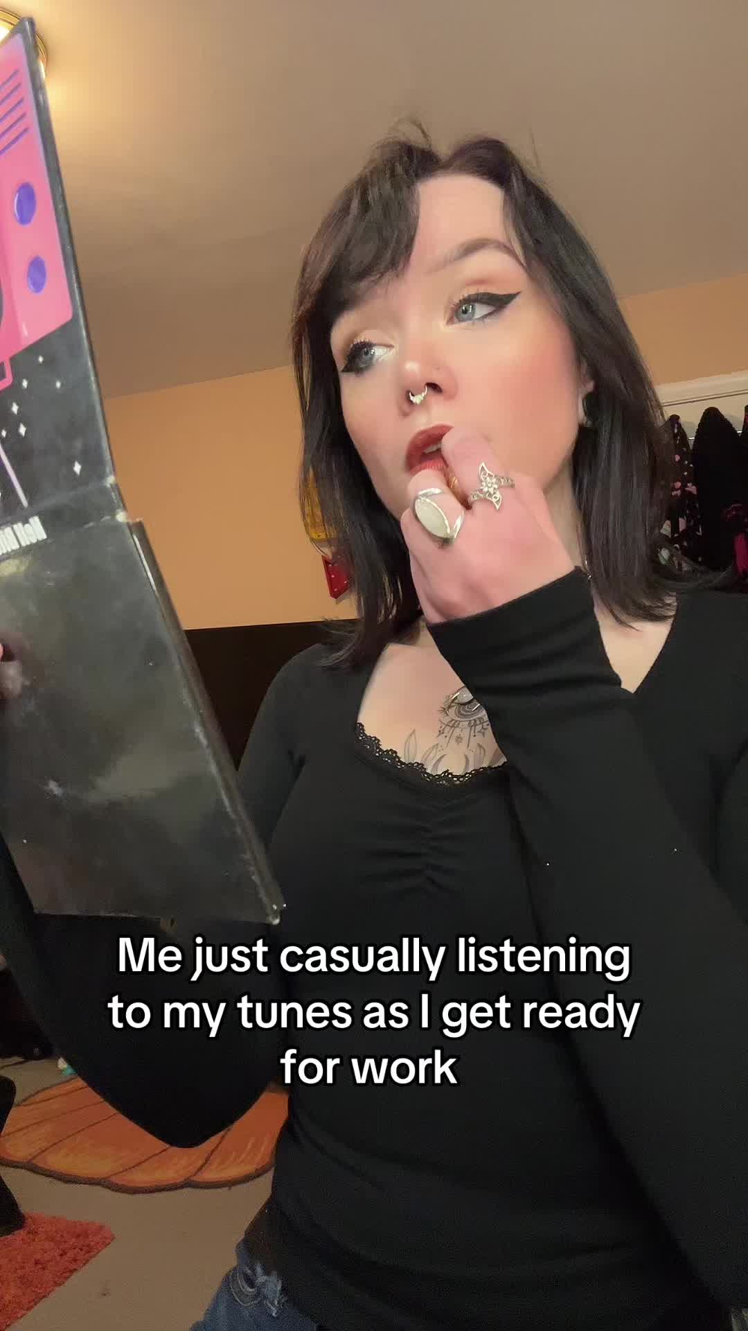 @Honeybat🍯🦇