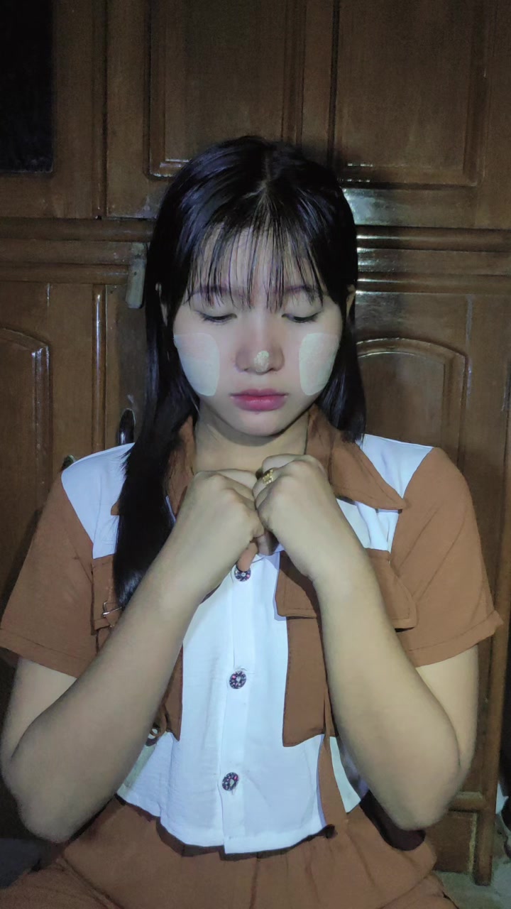 @💫🌻နှင်းနှင်းလှိုင်🌻💫