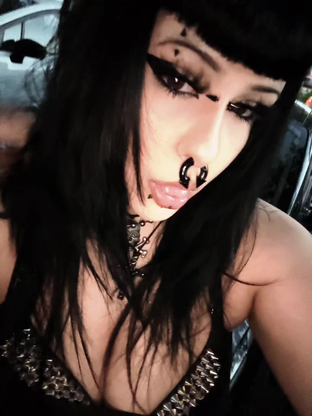 @🧟♀️ ☣︎ ☠︎︎ ☣︎🧟♀️