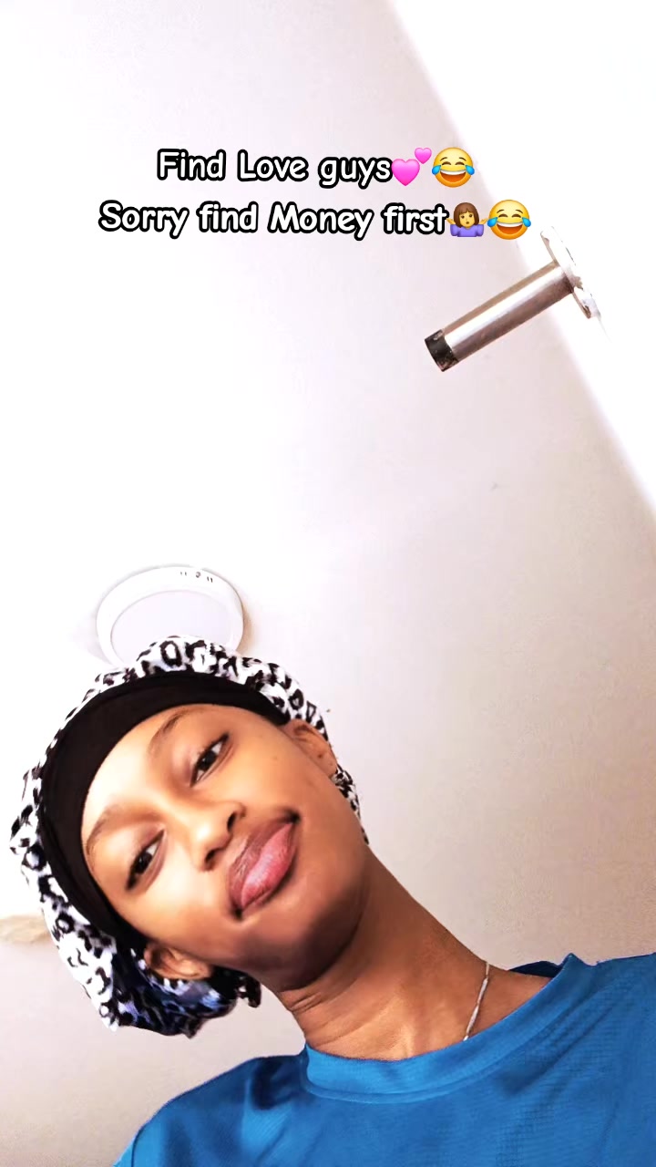 @I'm just a girl🍒🎀