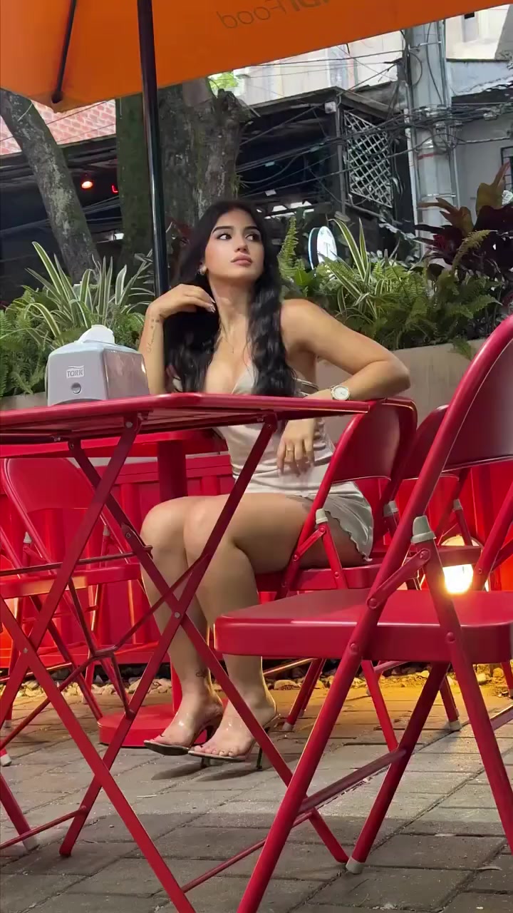 @Esthefany_01