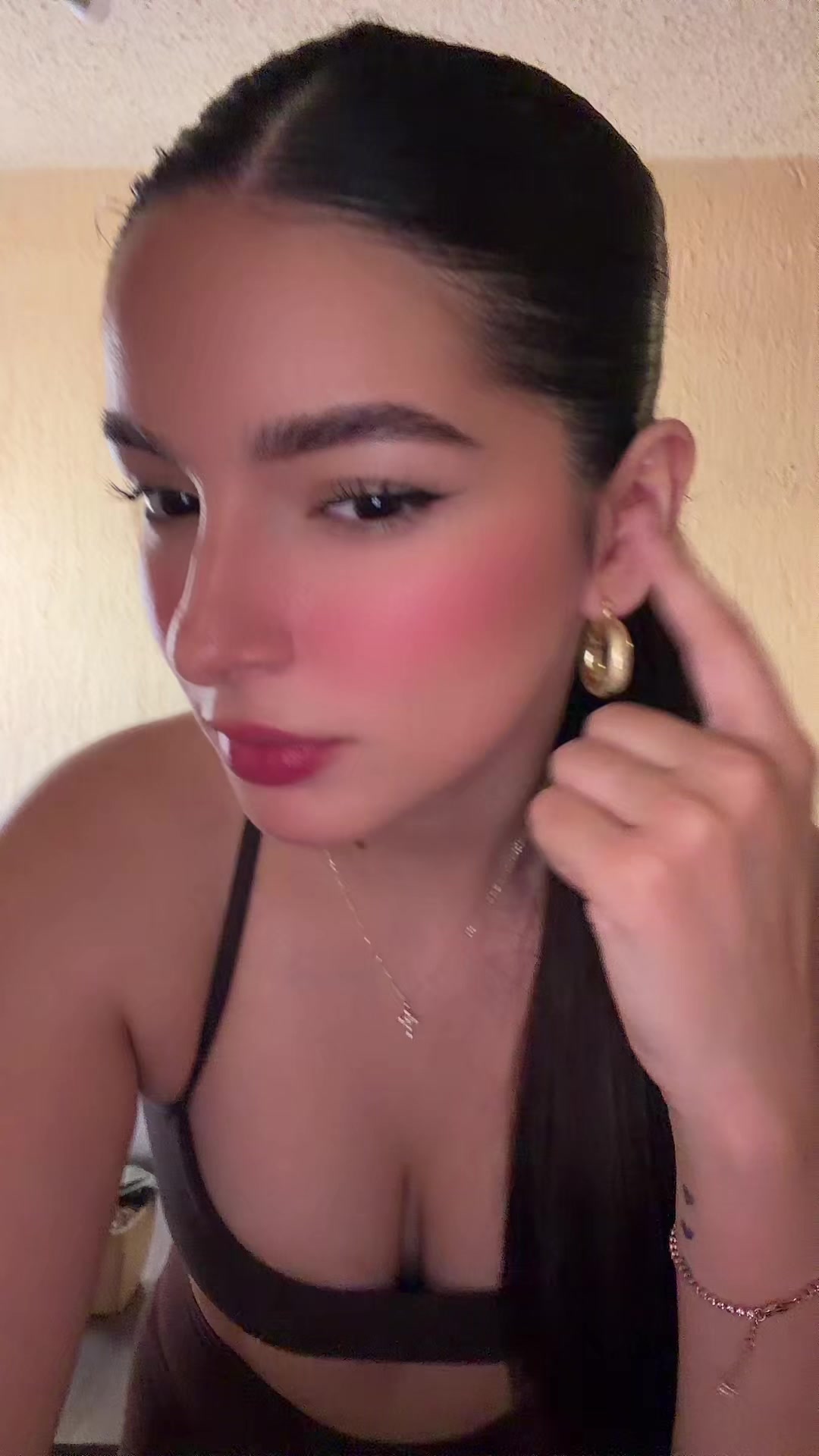 @Elizabolas