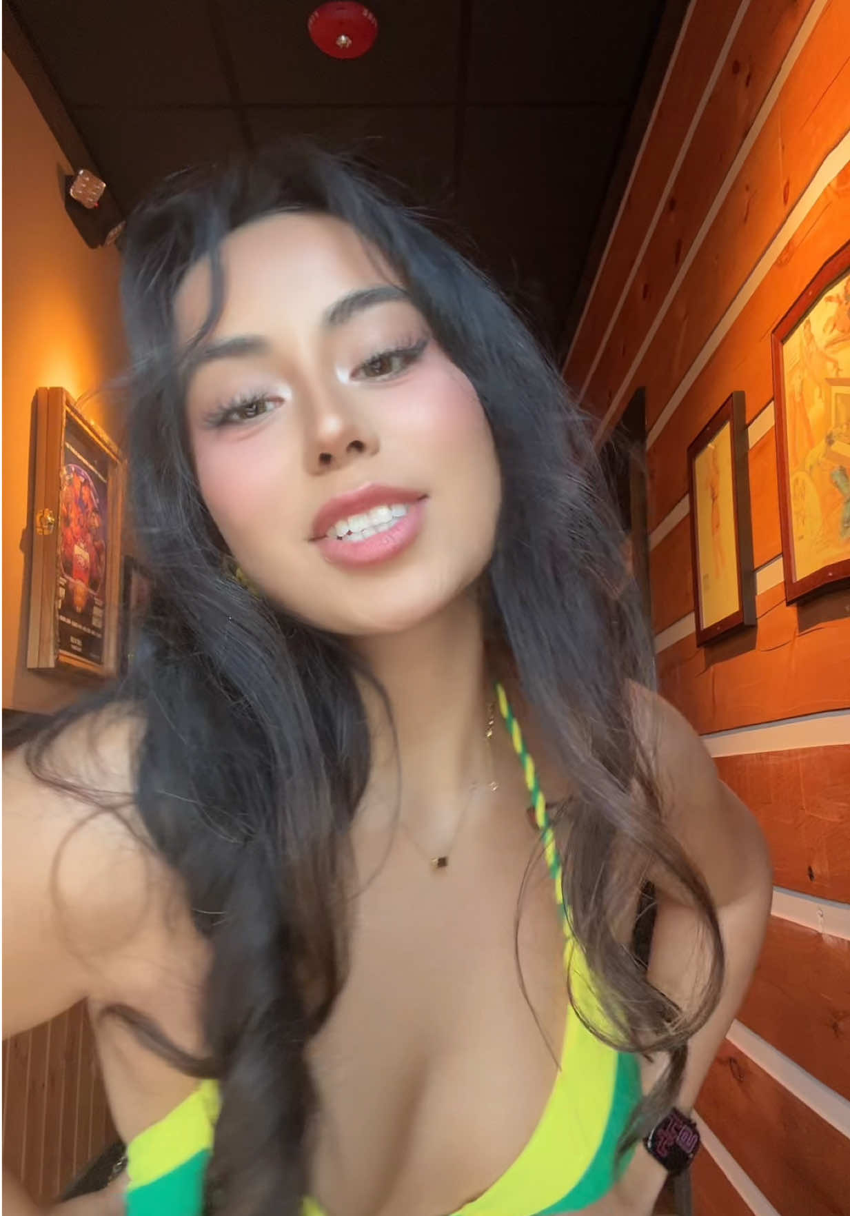 @Christashia 🌹| Creator