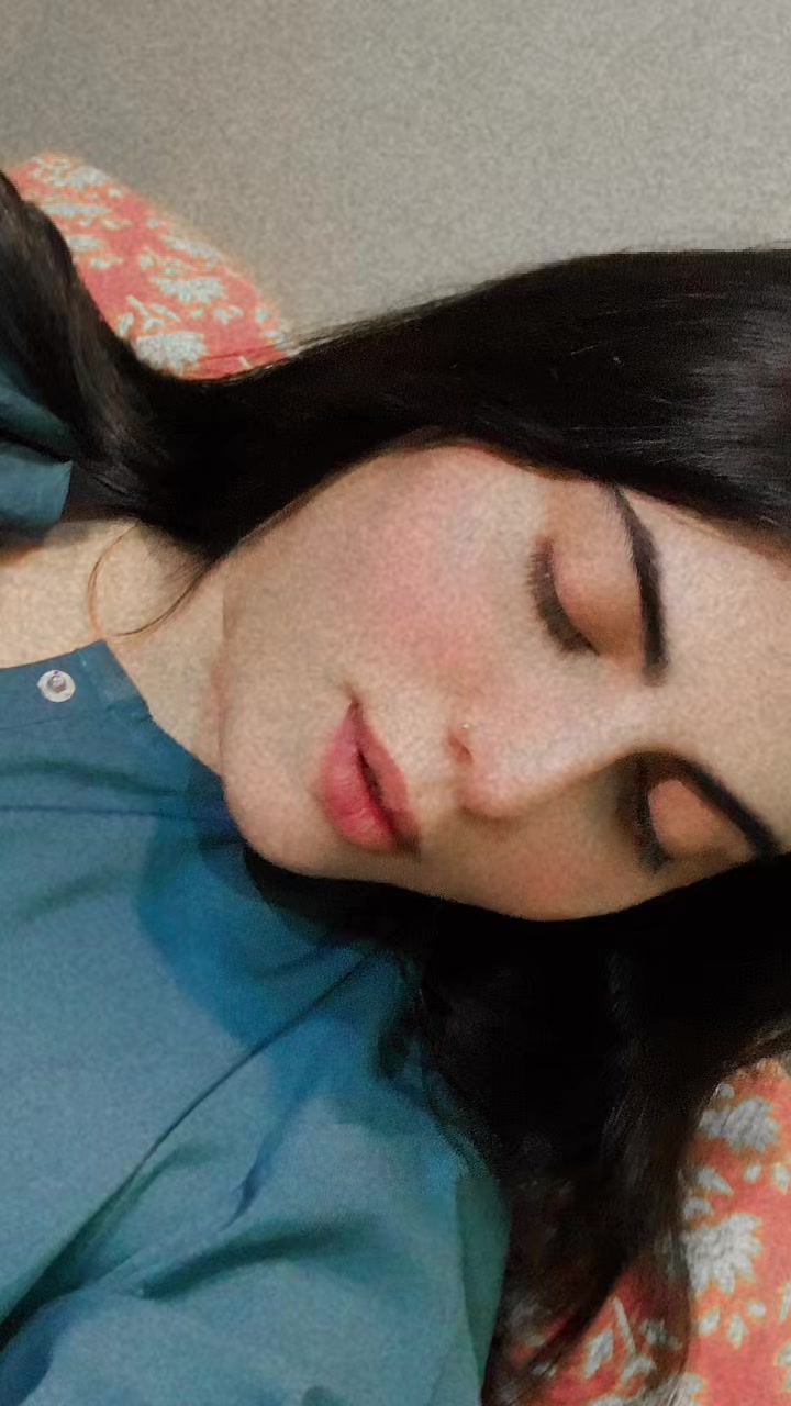 @Only🥵Madihaa