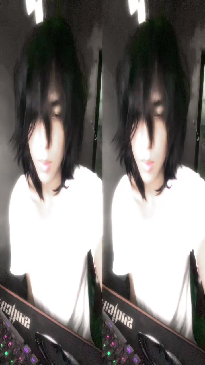 @l0ren_9
