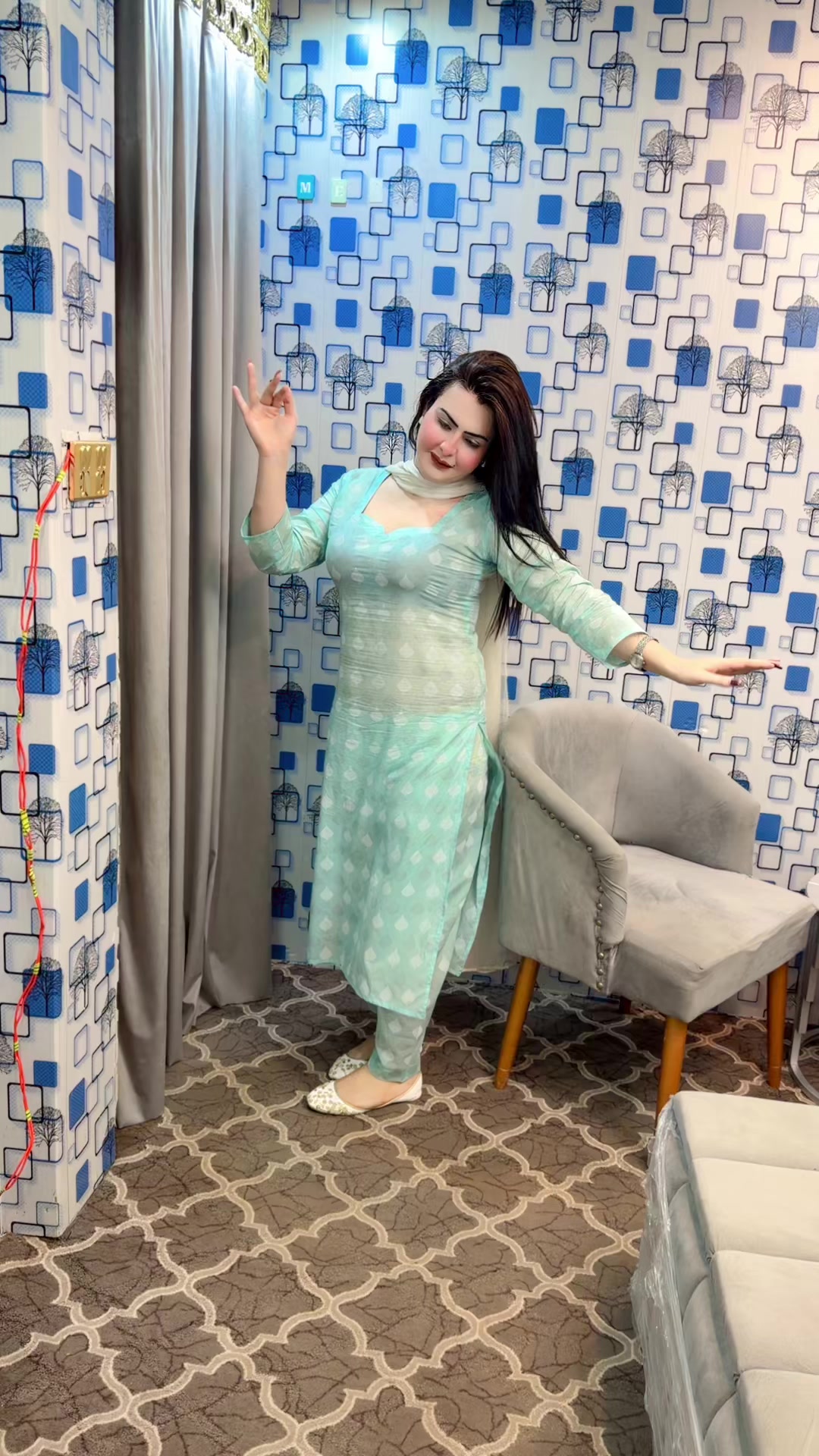 @Riya Khan34