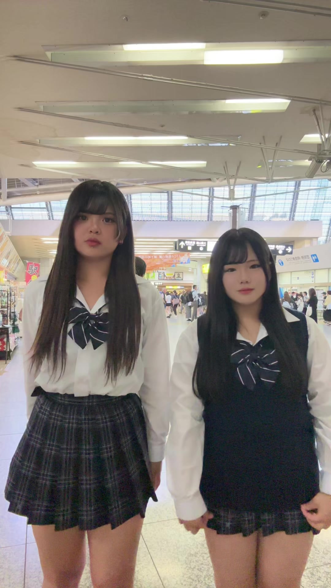 @ひな