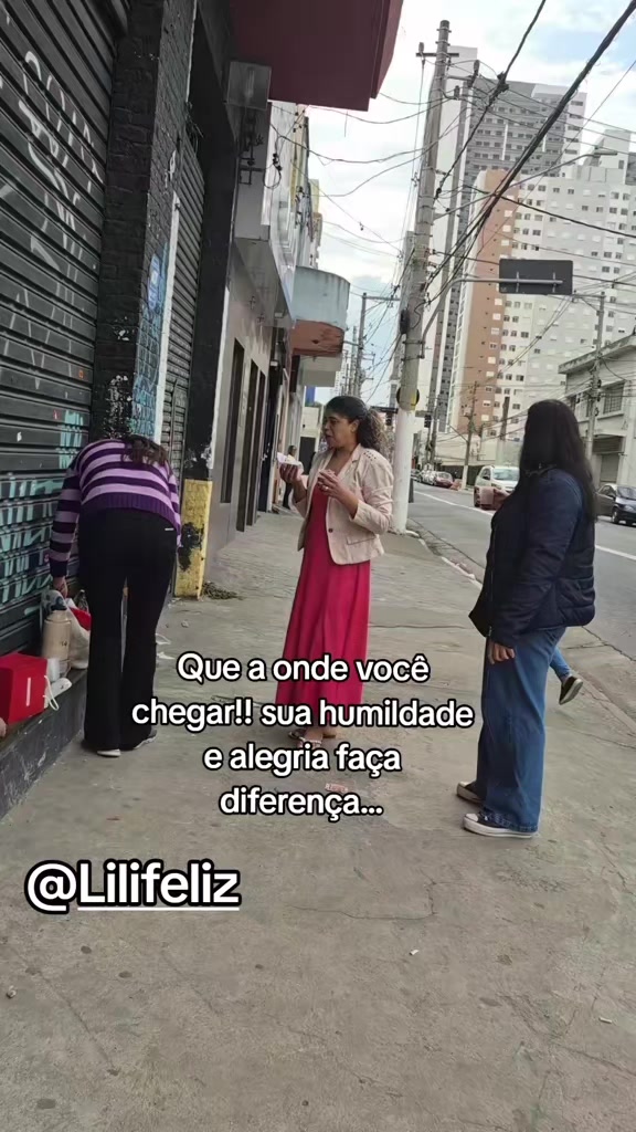 @Lilifeliz