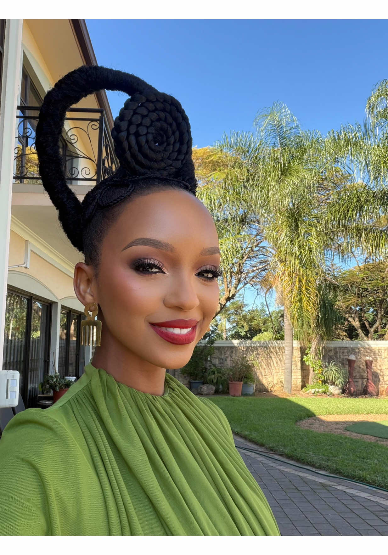 @nandi_madida