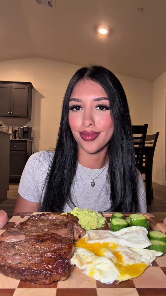 @andystephaniee