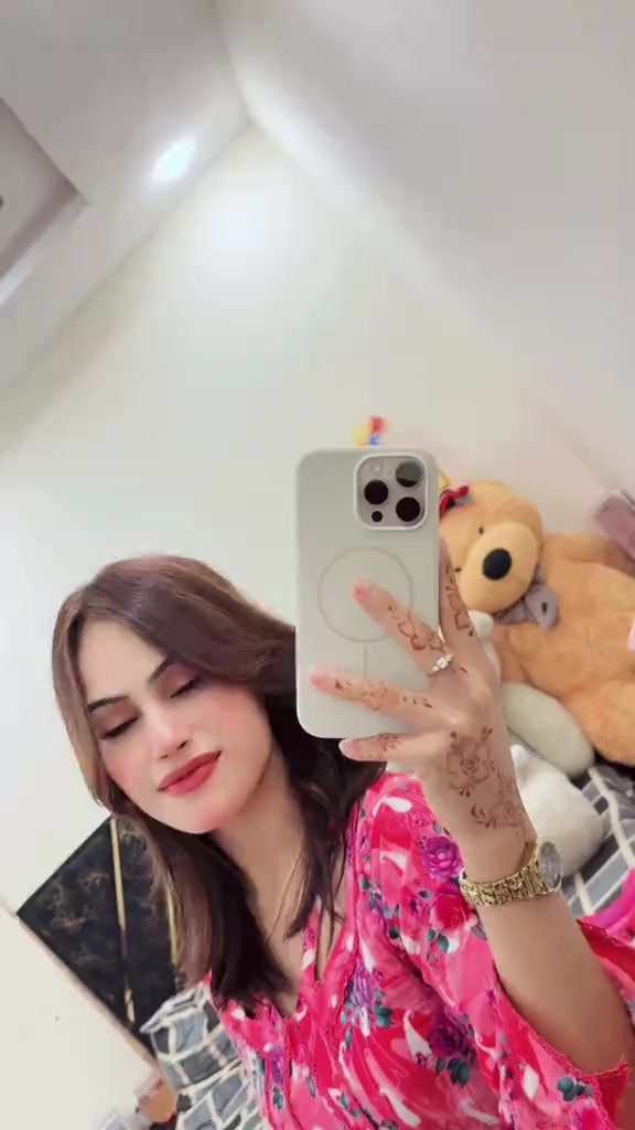 @sana Jan 🥀🫣