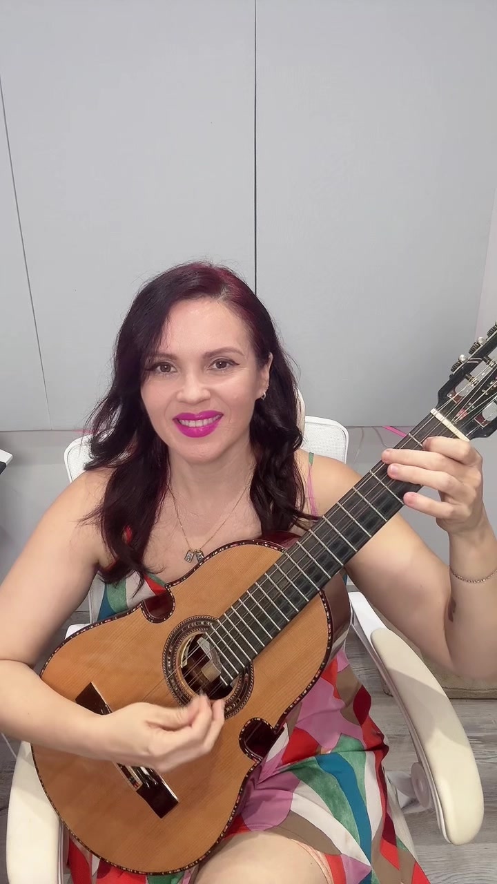 @lacuatrista